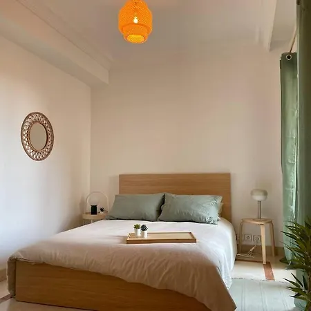 Apartman Studio Front Yourhosthelper