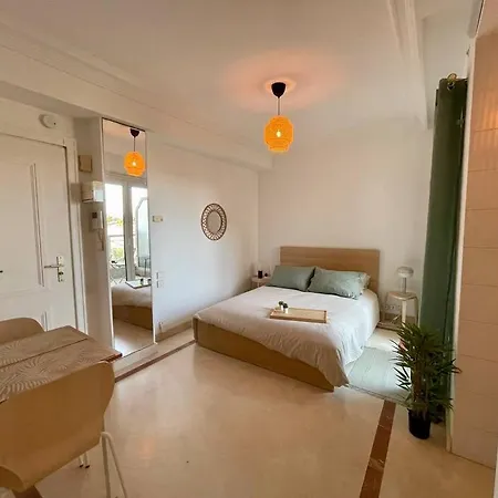 Apartman Studio Front Yourhosthelper