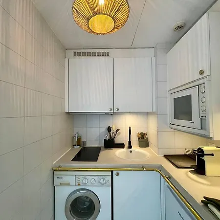 Apartman Studio Front Yourhosthelper